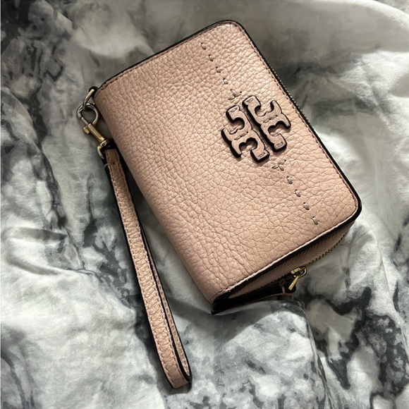 Tory Burch Mcgraw Wristlet - Picture 9 of 15